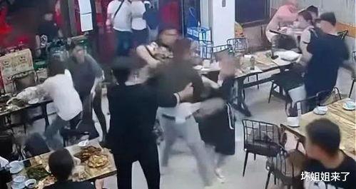 唐山烧烤爆料人小伙视频,勇敢揭露黑暗，正义之光照亮人间